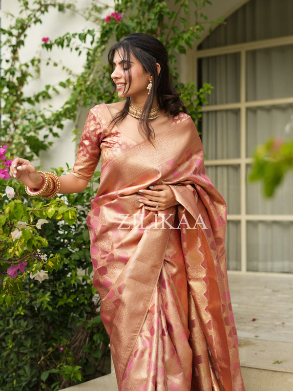 Salmon Pink Rangkat Kanchi Tissue Silk Saree